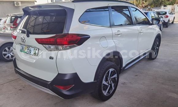 Acheter Occasion Voiture Toyota Rush Blanc à Beitbridge, Matabeleland South Acheter Occasion Voiture Toyota Rush Blanc à Beitbridge, Matabeleland South