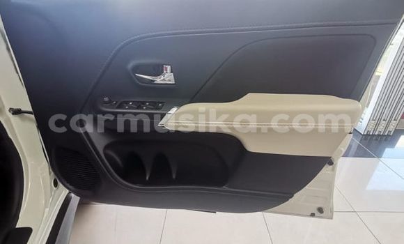 Acheter Occasion Voiture Toyota Rush Blanc à Beitbridge, Matabeleland South Acheter Occasion Voiture Toyota Rush Blanc à Beitbridge, Matabeleland South