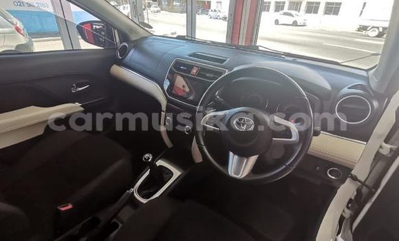 Acheter Occasion Voiture Toyota Rush Blanc à Beitbridge, Matabeleland South Acheter Occasion Voiture Toyota Rush Blanc à Beitbridge, Matabeleland South