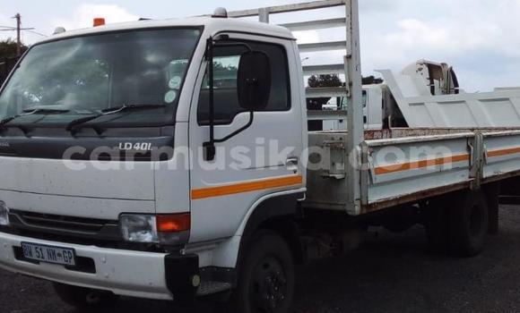 Acheter Occasion Utilitaire Nissan UD Blanc à Beitbridge, Matabeleland South Acheter Occasion Utilitaire Nissan UD Blanc à Beitbridge, Matabeleland South