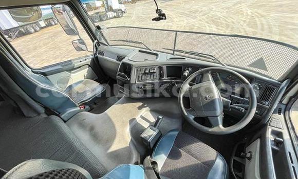 Acheter Occasion Voiture Volvo 440 Blanc à Beitbridge, Matabeleland South Acheter Occasion Voiture Volvo 440 Blanc à Beitbridge, Matabeleland South