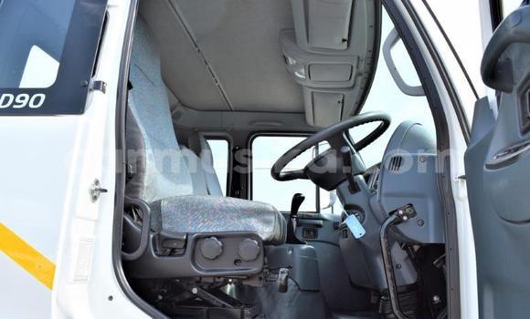 Acheter Occasion Voiture Nissan Urvan Blanc à Beitbridge, Matabeleland South Acheter Occasion Voiture Nissan Urvan Blanc à Beitbridge, Matabeleland South