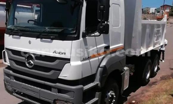 Acheter Occasion Voiture Mercedes‒Benz W29 Blanc à Beitbridge, Matabeleland South Acheter Occasion Voiture Mercedes‒Benz W29 Blanc à Beitbridge, Matabeleland South