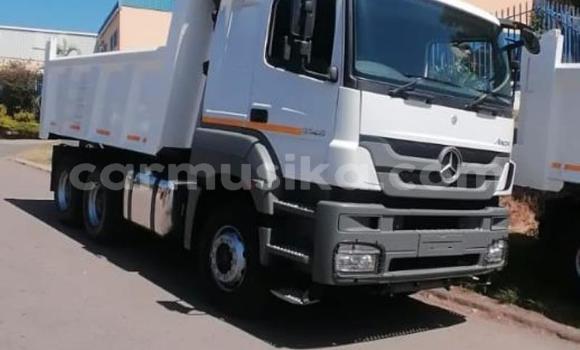 Acheter Occasion Voiture Mercedes‒Benz W29 Blanc à Beitbridge, Matabeleland South Acheter Occasion Voiture Mercedes‒Benz W29 Blanc à Beitbridge, Matabeleland South