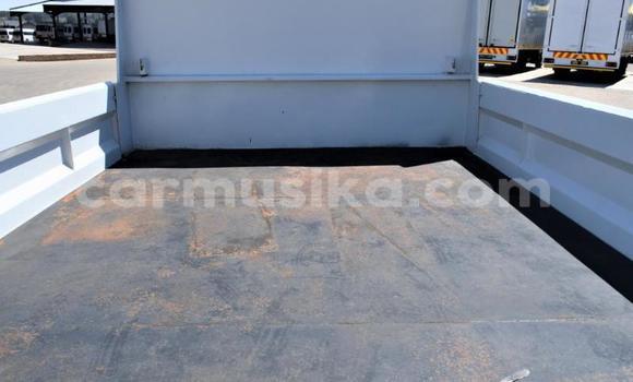 Acheter Occasion Voiture Isuzu 117 Blanc à Beitbridge, Matabeleland South Acheter Occasion Voiture Isuzu 117 Blanc à Beitbridge, Matabeleland South