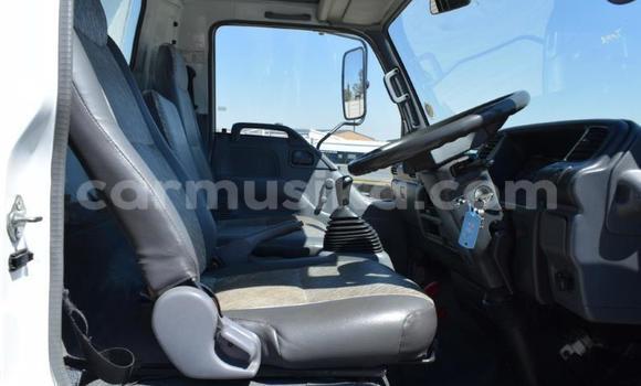 Acheter Occasion Voiture Isuzu 117 Blanc à Beitbridge, Matabeleland South Acheter Occasion Voiture Isuzu 117 Blanc à Beitbridge, Matabeleland South