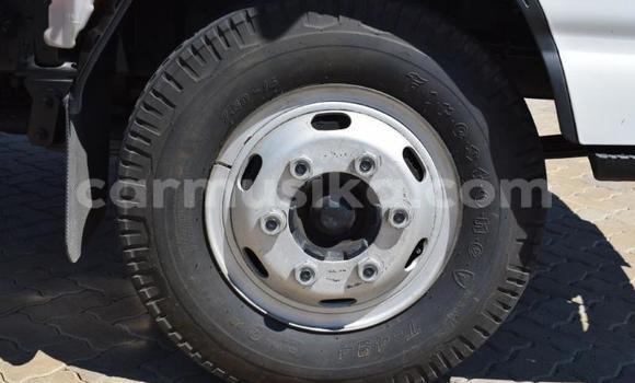 Acheter Occasion Voiture Isuzu 117 Blanc à Beitbridge, Matabeleland South Acheter Occasion Voiture Isuzu 117 Blanc à Beitbridge, Matabeleland South