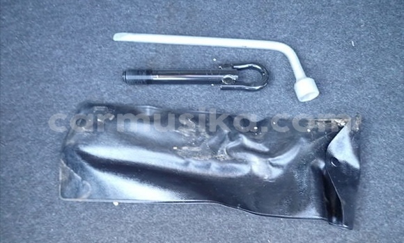 Acheter Occasion Voiture Toyota Belta Gris à Beitbridge, Matabeleland South Acheter Occasion Voiture Toyota Belta Gris à Beitbridge, Matabeleland South