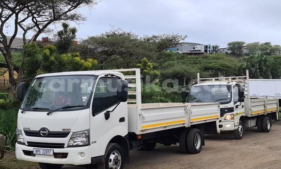 Acheter Occasion Utilitaire Toyota Dyna Blanc à Beitbridge, Matabeleland South Acheter Occasion Utilitaire Toyota Dyna Blanc à Beitbridge, Matabeleland South