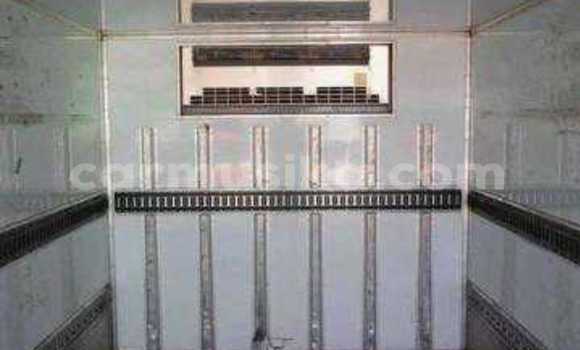 Tenga Tsaru Mitsubishi Fuso Chena Rori in Beitbridge in Matabeleland South Tenga Tsaru Mitsubishi Fuso Chena Rori in Beitbridge in Matabeleland South