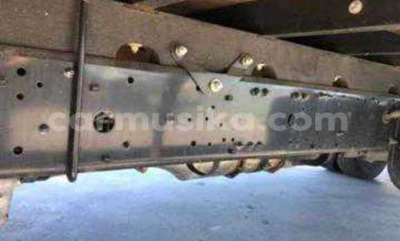 Tenga Tsaru Mitsubishi Fuso Sirivha Rori in Beitbridge in Matabeleland South Tenga Tsaru Mitsubishi Fuso Sirivha Rori in Beitbridge in Matabeleland South