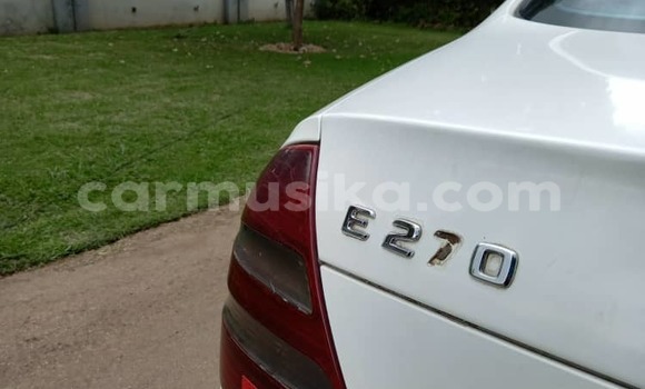 Tenga Tsaru Mercedes-Benz E-Classe Chena Mota in Harare in Harare Tenga Tsaru Mercedes-Benz E-Classe Chena Mota in Harare in Harare