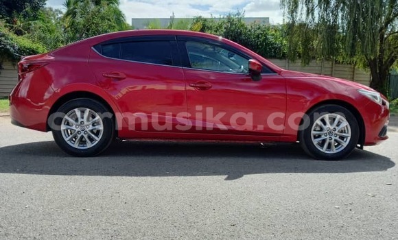 Tenga Imported Mazda Axela Tsvuku Mota in Harare in Harare Tenga Imported Mazda Axela Tsvuku Mota in Harare in Harare