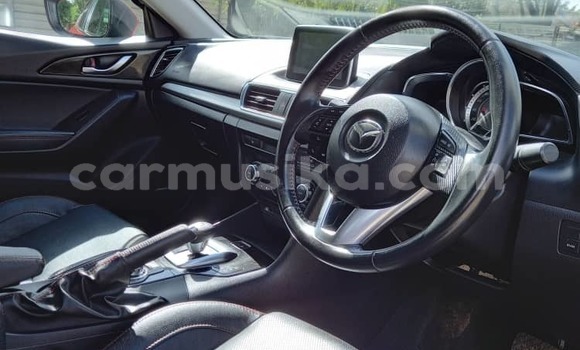 Tenga Imported Mazda Axela Tsvuku Mota in Harare in Harare Tenga Imported Mazda Axela Tsvuku Mota in Harare in Harare