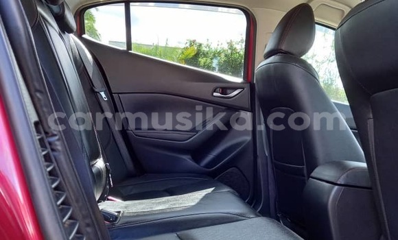 Tenga Imported Mazda Axela Tsvuku Mota in Harare in Harare Tenga Imported Mazda Axela Tsvuku Mota in Harare in Harare