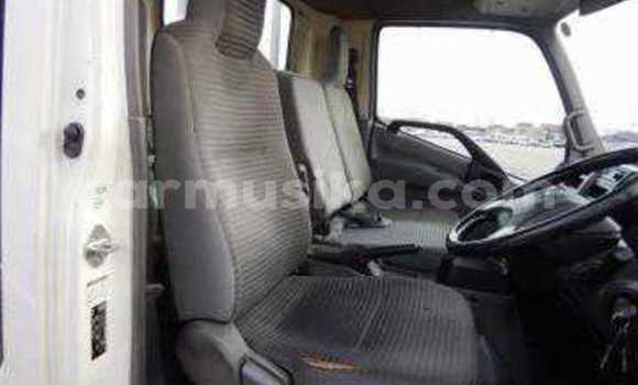 Tenga Tsaru Toyota Dyna Chena Rori in Beitbridge in Matabeleland South Tenga Tsaru Toyota Dyna Chena Rori in Beitbridge in Matabeleland South