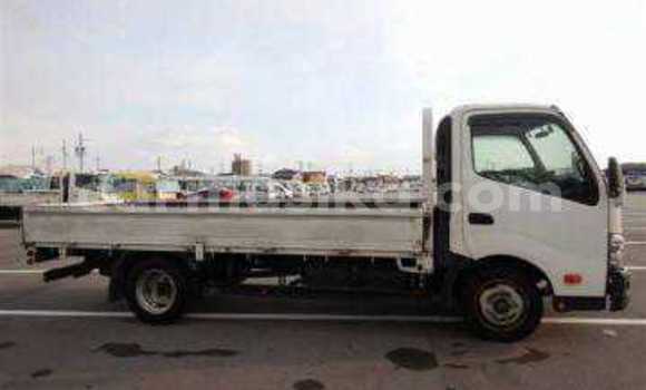 Tenga Tsaru Toyota Dyna Chena Rori in Beitbridge in Matabeleland South Tenga Tsaru Toyota Dyna Chena Rori in Beitbridge in Matabeleland South