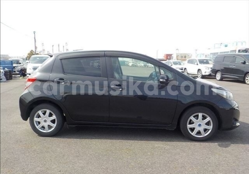 Big with watermark toyota vitz matabeleland south beitbridge 27973