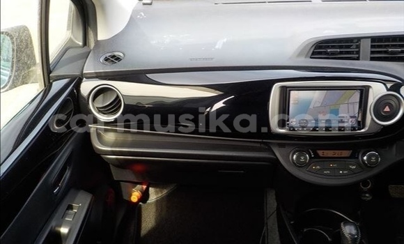 Acheter Occasion Voiture Toyota Vitz Noir à Beitbridge, Matabeleland South Acheter Occasion Voiture Toyota Vitz Noir à Beitbridge, Matabeleland South