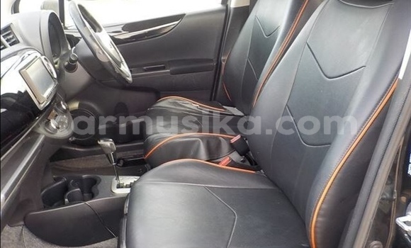 Acheter Occasion Voiture Toyota Vitz Noir à Beitbridge, Matabeleland South Acheter Occasion Voiture Toyota Vitz Noir à Beitbridge, Matabeleland South