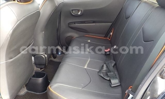 Acheter Occasion Voiture Toyota Vitz Noir à Beitbridge, Matabeleland South Acheter Occasion Voiture Toyota Vitz Noir à Beitbridge, Matabeleland South