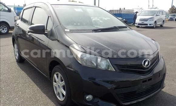 Acheter Occasion Voiture Toyota Vitz Noir à Beitbridge, Matabeleland South Acheter Occasion Voiture Toyota Vitz Noir à Beitbridge, Matabeleland South