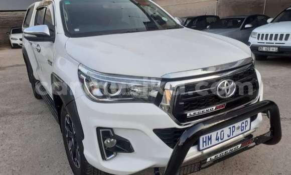 Acheter Occasion Voiture Toyota Hilux Blanc à Beitbridge, Matabeleland South Acheter Occasion Voiture Toyota Hilux Blanc à Beitbridge, Matabeleland South