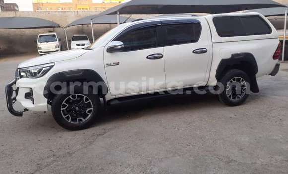 Acheter Occasion Voiture Toyota Hilux Blanc à Beitbridge, Matabeleland South Acheter Occasion Voiture Toyota Hilux Blanc à Beitbridge, Matabeleland South