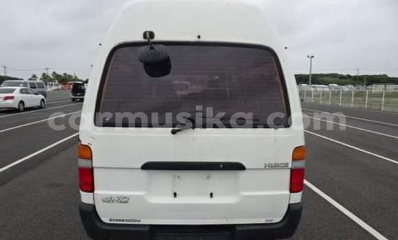 Buy Used Toyota Hilux White Car in Beitbridge in Matabeleland South Buy Used Toyota Hilux White Car in Beitbridge in Matabeleland South