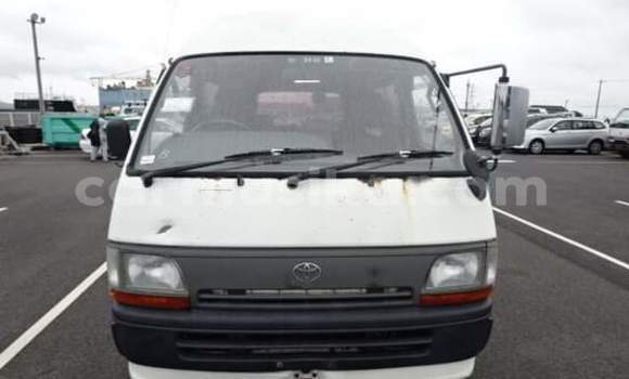 Buy Used Toyota Hilux White Car in Beitbridge in Matabeleland South Buy Used Toyota Hilux White Car in Beitbridge in Matabeleland South