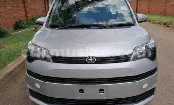 Nunua Ilio tumika Toyota Spade Fedha Gari ndani ya Beitbridge nchini Matabeleland Kusini Nunua Ilio tumika Toyota Spade Fedha Gari ndani ya Beitbridge nchini Matabeleland Kusini