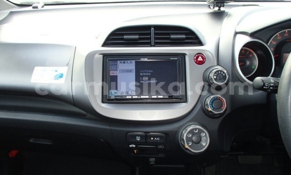 Buy Used Honda Fit Silver Car in Beitbridge in Matabeleland South Buy Used Honda Fit Silver Car in Beitbridge in Matabeleland South