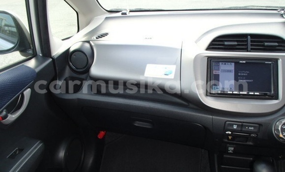 Buy Used Honda Fit Silver Car in Beitbridge in Matabeleland South Buy Used Honda Fit Silver Car in Beitbridge in Matabeleland South