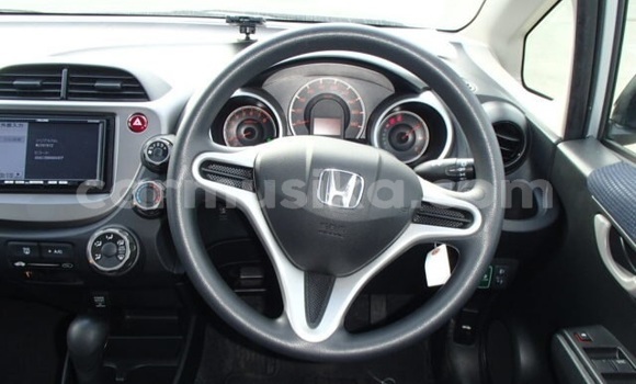 Buy Used Honda Fit Silver Car in Beitbridge in Matabeleland South Buy Used Honda Fit Silver Car in Beitbridge in Matabeleland South