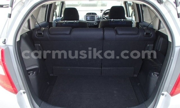 Buy Used Honda Fit Silver Car in Beitbridge in Matabeleland South Buy Used Honda Fit Silver Car in Beitbridge in Matabeleland South