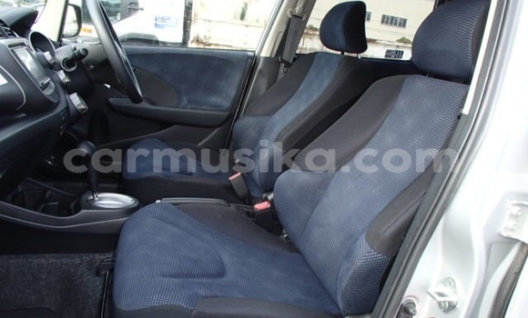 Buy Used Honda Fit Silver Car in Beitbridge in Matabeleland South Buy Used Honda Fit Silver Car in Beitbridge in Matabeleland South