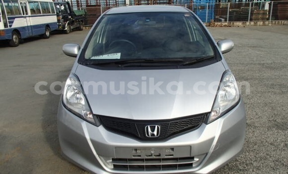 Buy Used Honda Fit Silver Car in Beitbridge in Matabeleland South Buy Used Honda Fit Silver Car in Beitbridge in Matabeleland South