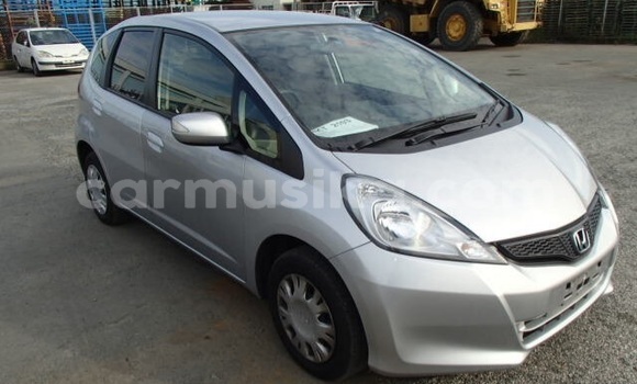 Buy Used Honda Fit Silver Car in Beitbridge in Matabeleland South Buy Used Honda Fit Silver Car in Beitbridge in Matabeleland South