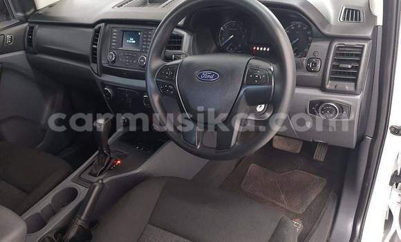 Nunua Ilio tumika Ford Ranger Nyeupe Gari ndani ya Beitbridge nchini Matabeleland Kusini Nunua Ilio tumika Ford Ranger Nyeupe Gari ndani ya Beitbridge nchini Matabeleland Kusini