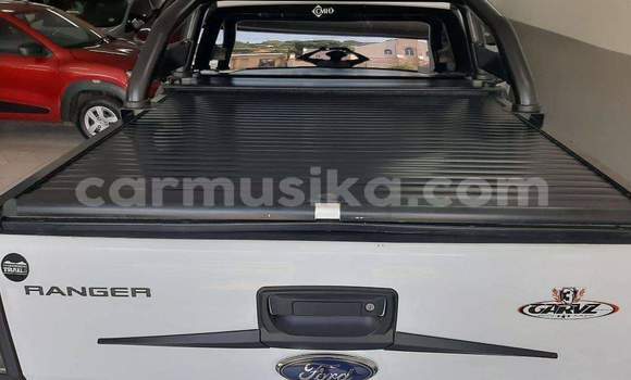 Nunua Ilio tumika Ford Ranger Nyeupe Gari ndani ya Beitbridge nchini Matabeleland Kusini Nunua Ilio tumika Ford Ranger Nyeupe Gari ndani ya Beitbridge nchini Matabeleland Kusini