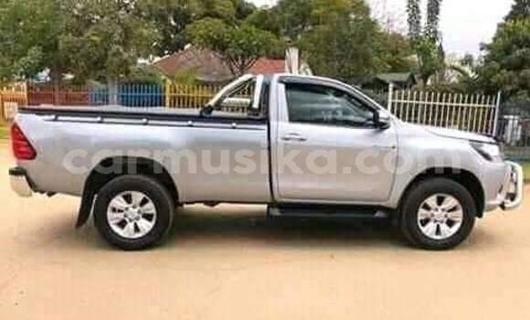 Nunua Ilio tumika Toyota Hilux Fedha Gari ndani ya Beitbridge nchini Matabeleland Kusini Nunua Ilio tumika Toyota Hilux Fedha Gari ndani ya Beitbridge nchini Matabeleland Kusini