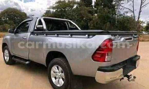 Nunua Ilio tumika Toyota Hilux Fedha Gari ndani ya Beitbridge nchini Matabeleland Kusini Nunua Ilio tumika Toyota Hilux Fedha Gari ndani ya Beitbridge nchini Matabeleland Kusini