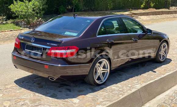 Acheter Occasion Voiture Mercedes-Benz E-Classe Autre à Beitbridge, Matabeleland South Acheter Occasion Voiture Mercedes-Benz E-Classe Autre à Beitbridge, Matabeleland South