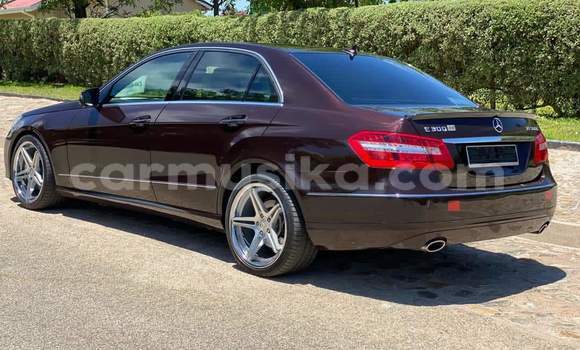Acheter Occasion Voiture Mercedes-Benz E-Classe Autre à Beitbridge, Matabeleland South Acheter Occasion Voiture Mercedes-Benz E-Classe Autre à Beitbridge, Matabeleland South