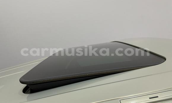 Buy Used Land Rover Range Rover Silver Car in Harare in Harare Buy Used Land Rover Range Rover Silver Car in Harare in Harare