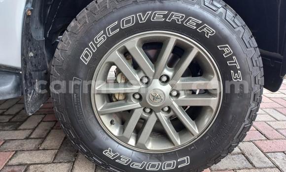 Buy Used Toyota Hilux White Car in Harare in Harare Buy Used Toyota Hilux White Car in Harare in Harare