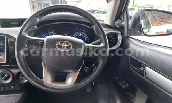 Buy Used Toyota Hilux White Car in Harare in Harare Buy Used Toyota Hilux White Car in Harare in Harare
