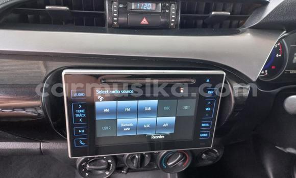 Buy Used Toyota Hilux White Car in Harare in Harare Buy Used Toyota Hilux White Car in Harare in Harare