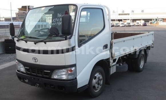 Acheter Occasion Voiture Toyota Dyna Blanc à Beitbridge, Matabeleland South Acheter Occasion Voiture Toyota Dyna Blanc à Beitbridge, Matabeleland South