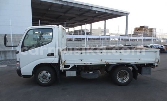 Acheter Occasion Voiture Toyota Dyna Blanc à Beitbridge, Matabeleland South Acheter Occasion Voiture Toyota Dyna Blanc à Beitbridge, Matabeleland South